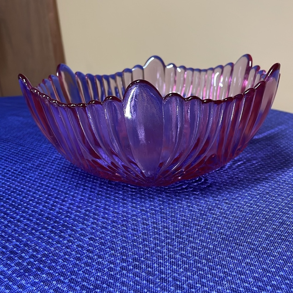 Fenton Art Glass 9" Bowl. Dusty Rose Pink Color. - Picture 2 of 4